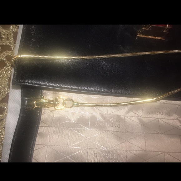 Badgley Mischka leather purse w/gold chain strap - Picture 8 of 8